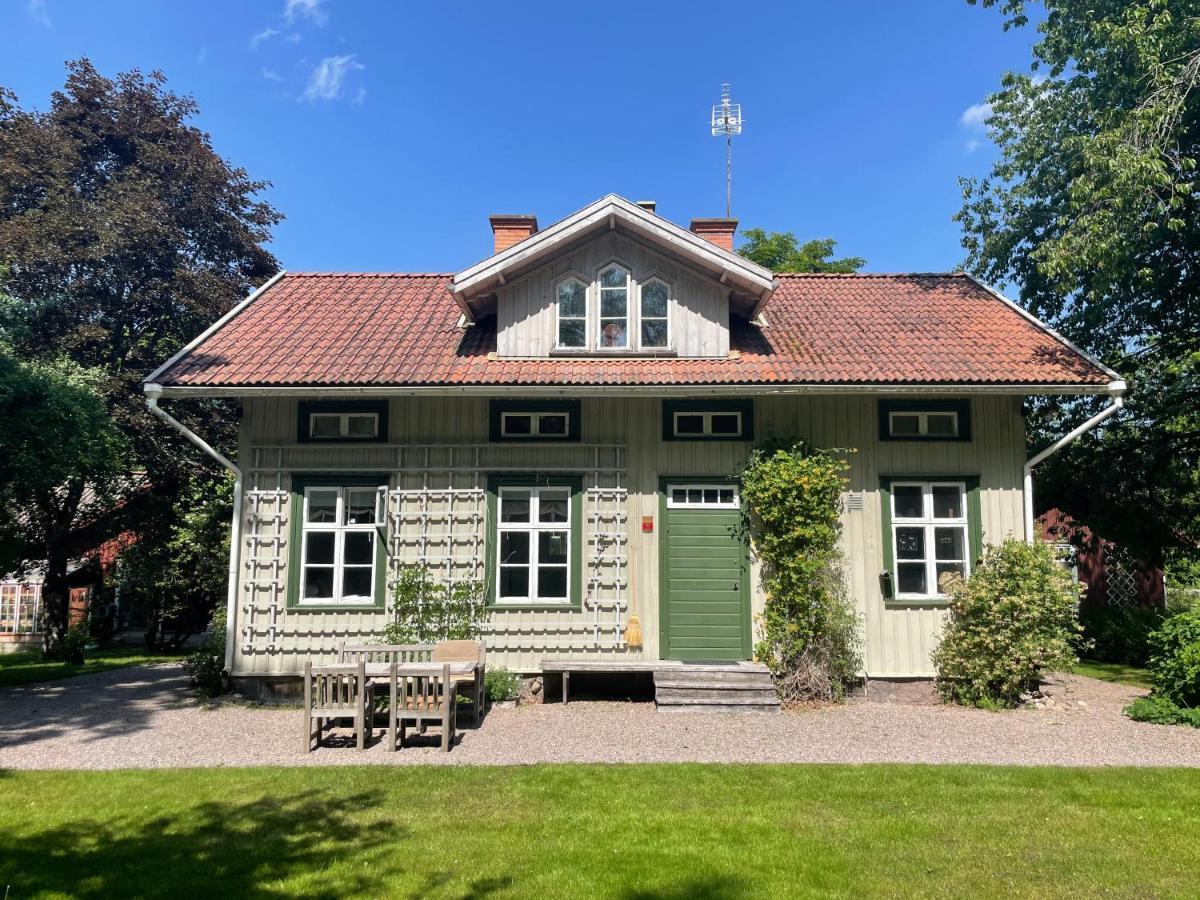 Aeppelgarden Acomodação com café da manhã Mariestad Exterior foto