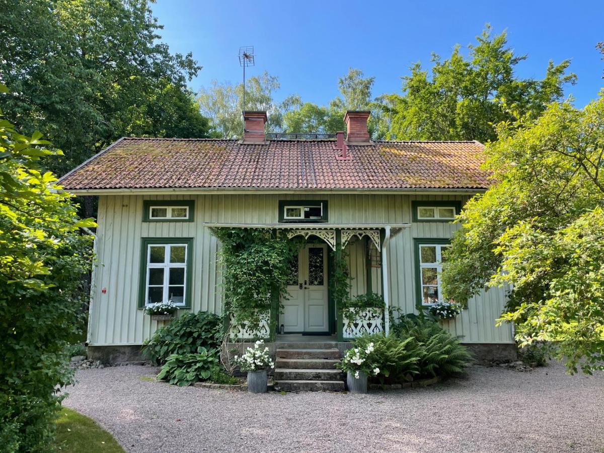 Aeppelgarden Acomodação com café da manhã Mariestad Exterior foto